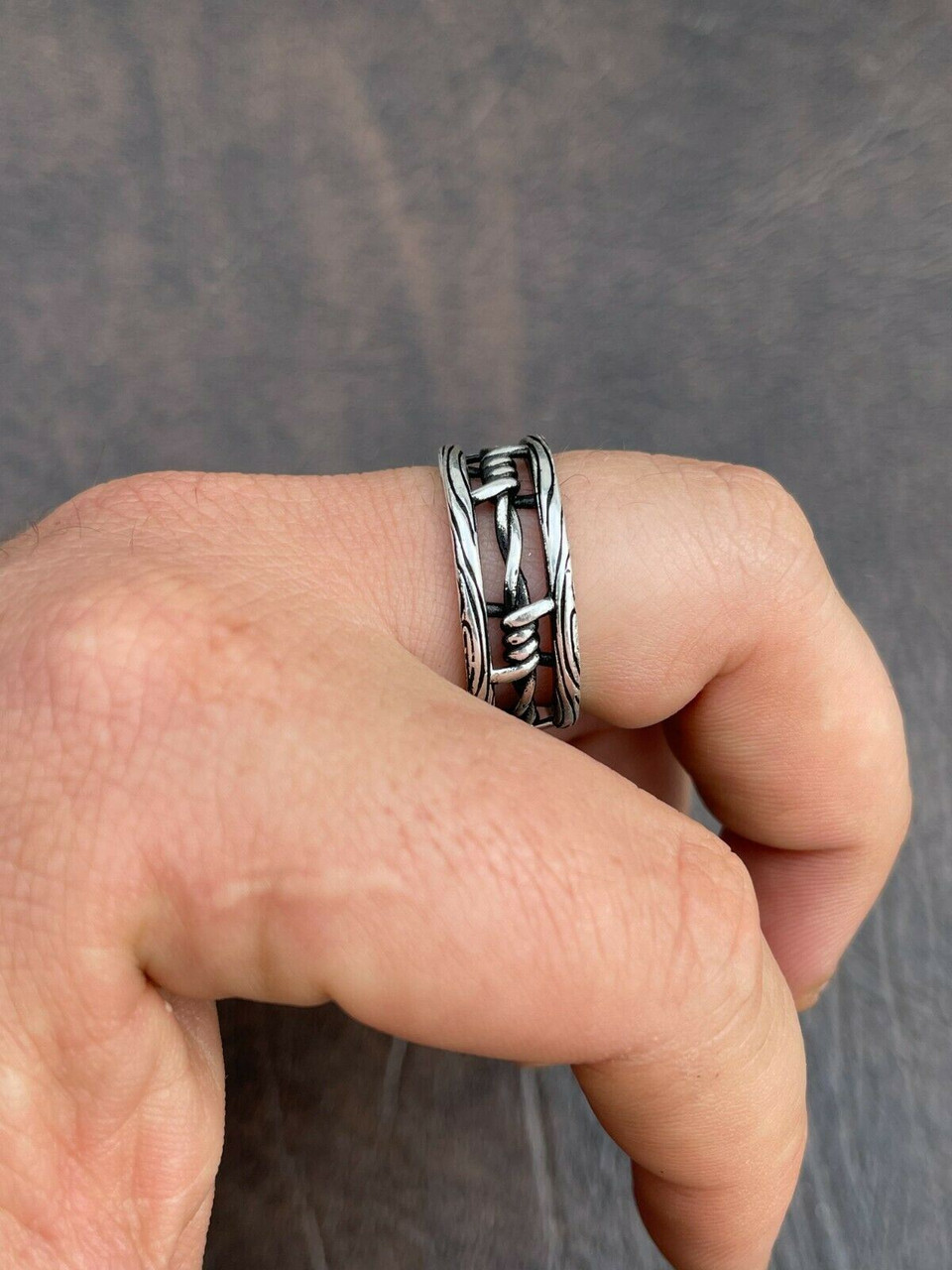 RAZOR WIRE BAND RING in stainless steel BY SEVEN50 – SEVEN50